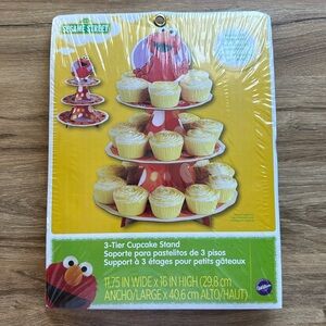 Wilton Sesame Street Elmo 3-Tier Cupcake Stand Holds 24 Cupcakes NEW IN PACKAGE